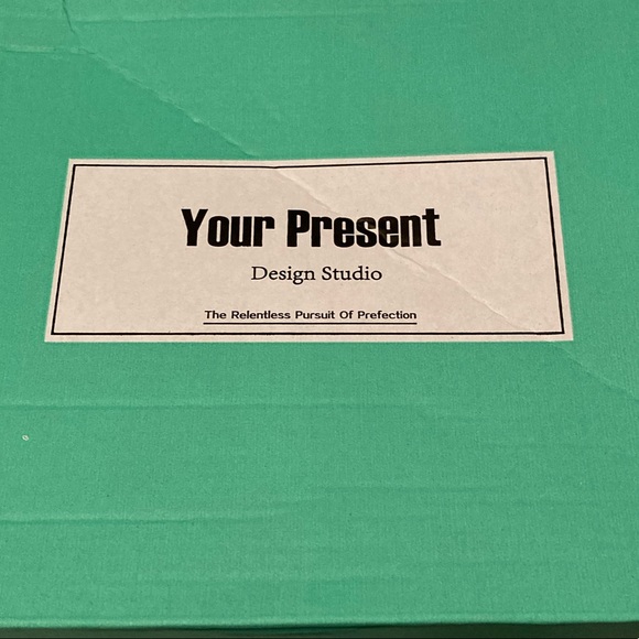 Curly 8” wig from WigsDo.com, never worn, NEW - Picture 6 of 7